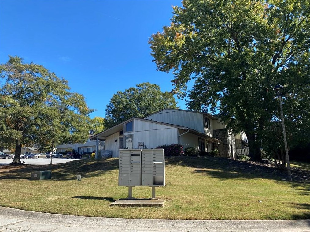 1476 Pine Log Rd Ne, Conyers, GA 30012