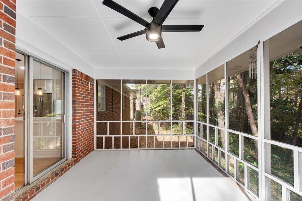 2935 Ponderosa Cir, Decatur GA  30033-1526 exterior