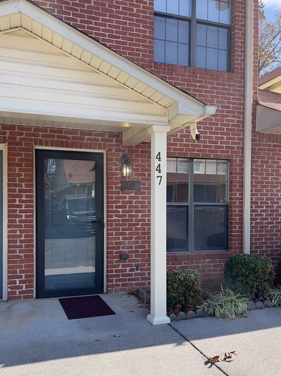 447 Mt Vernon Dr, Calhoun, GA 30701