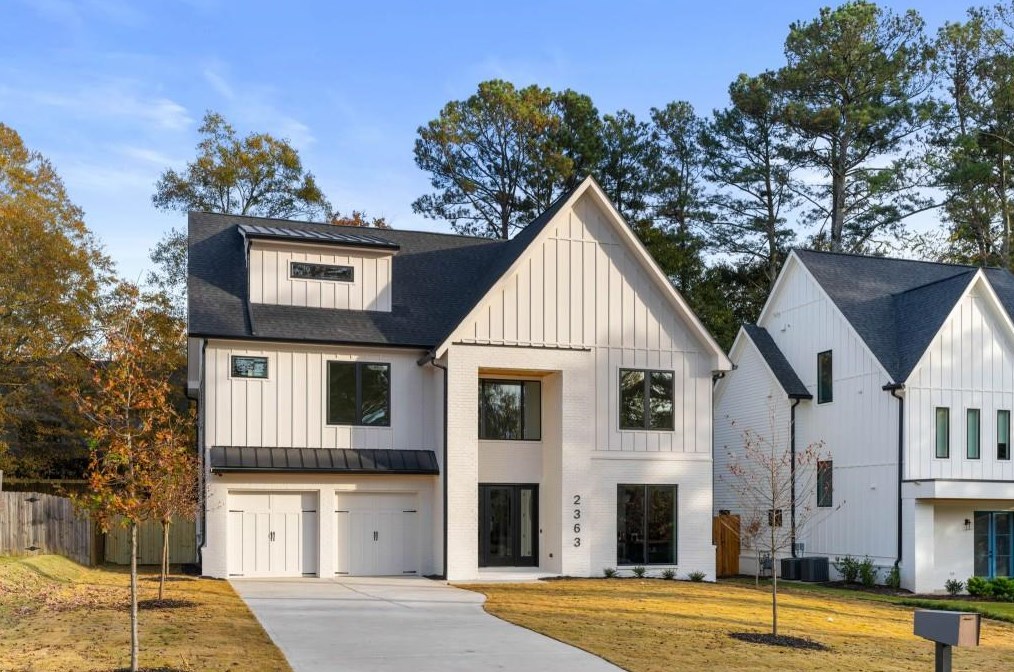 2363 Nesbitt Dr, Atlanta, GA 30319-3933