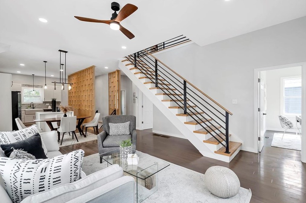 1035 Westmoor Dr, Atlanta GA  30314-2822 exterior