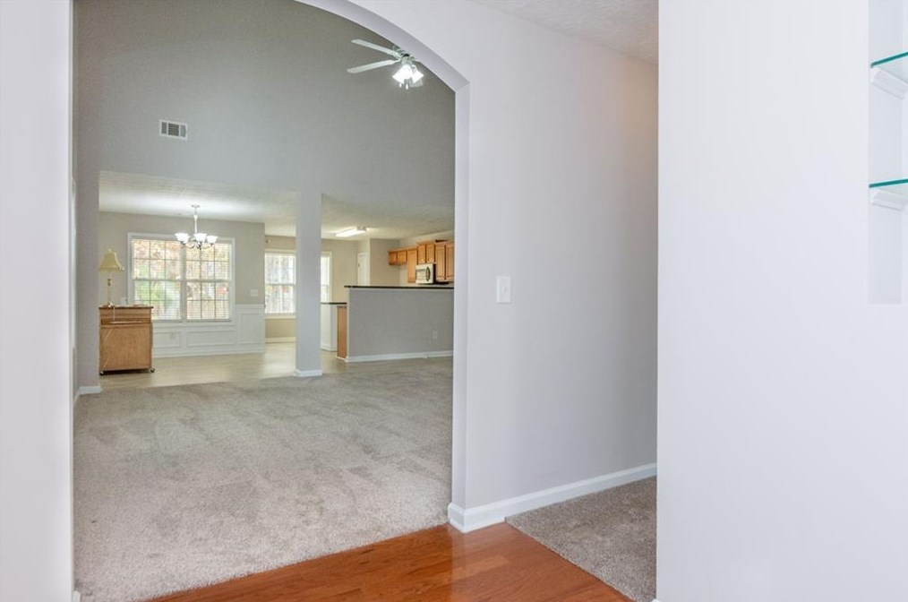 5629 Ashmoore Ct, Flowery Branch, GA 30542