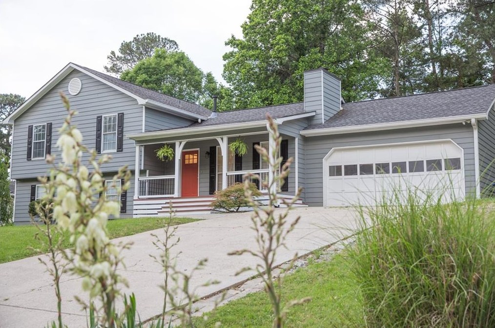5270 Oaks Landing Ct, Buford, GA 30518