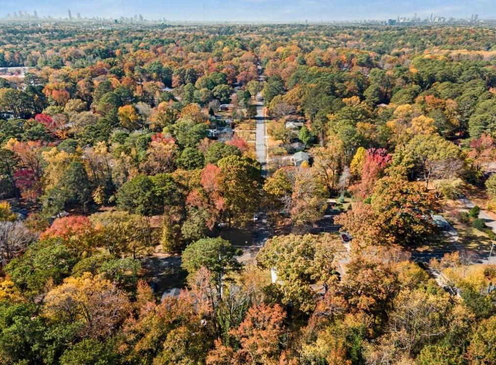 2949 Mount Olive Dr, Decatur GA  30033-3013 exterior