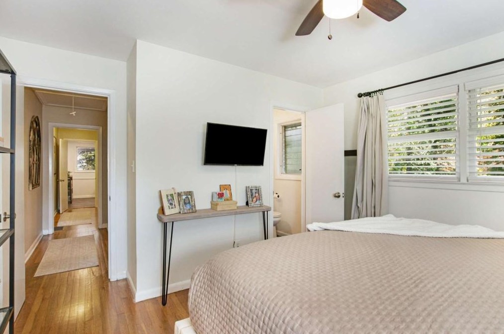 2949 Mount Olive Dr, Decatur GA  30033-3013 exterior