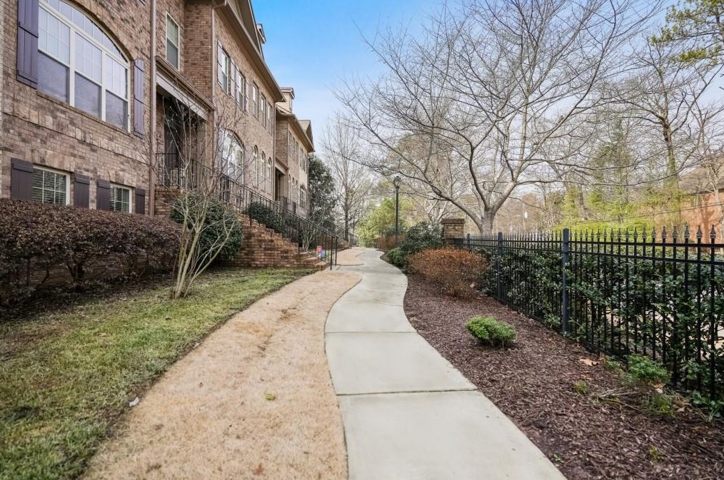 934 Telfair Close, Atlanta, GA 30350-4901