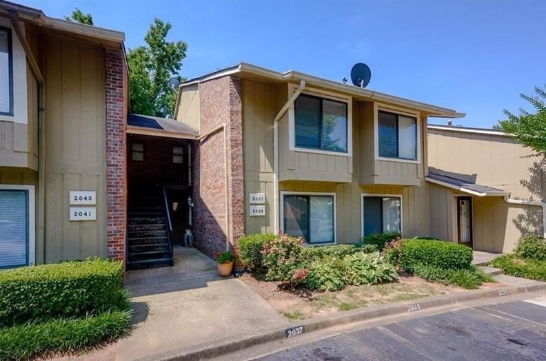 2039 Powers Ferry Trce Se, Marietta, GA 30067