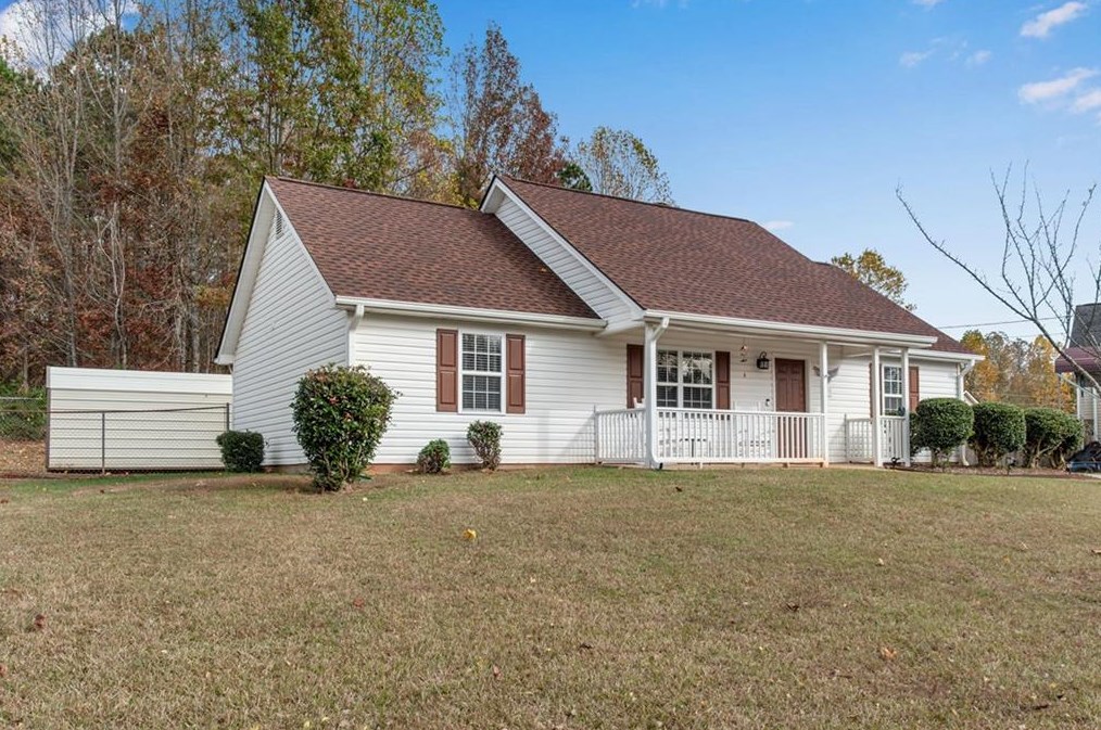 135 Farm Brook Ln, Dallas, GA 30157