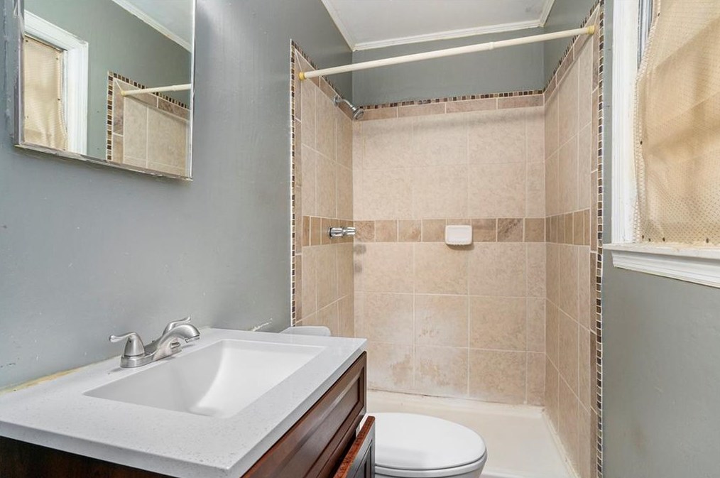 2071 Bluffton Way, Decatur GA  30035-2306 exterior