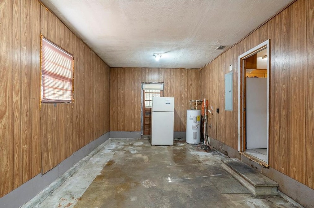 2071 Bluffton Way, Decatur GA  30035-2306 exterior