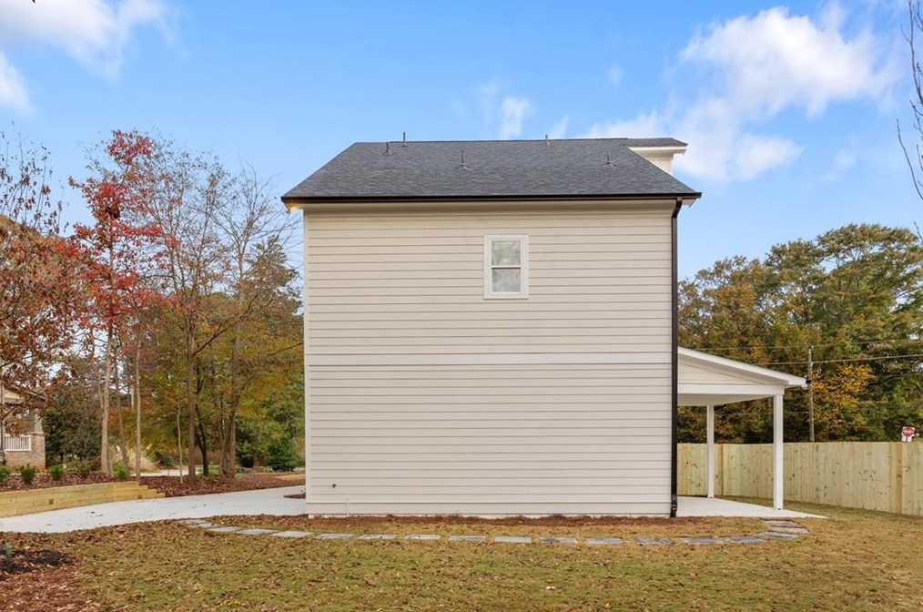 1572 Hawthorne Ave, Smyrna GA  30080-2140 exterior