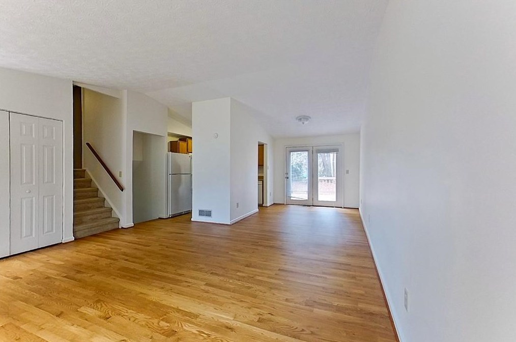 100 Roswell Farms Ct, Roswell, GA 30075