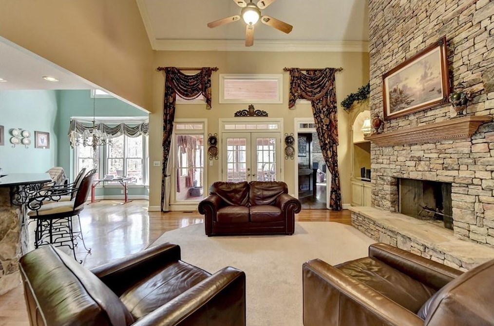 2055 Woods River Ln, Duluth, GA 30097
