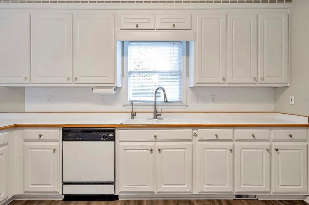 1505 Peachcrest Dr, Lawrenceville GA  30043-2875 exterior