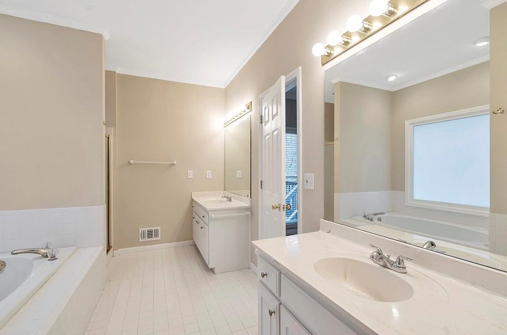 1505 Peachcrest Dr, Lawrenceville GA  30043-2875 exterior