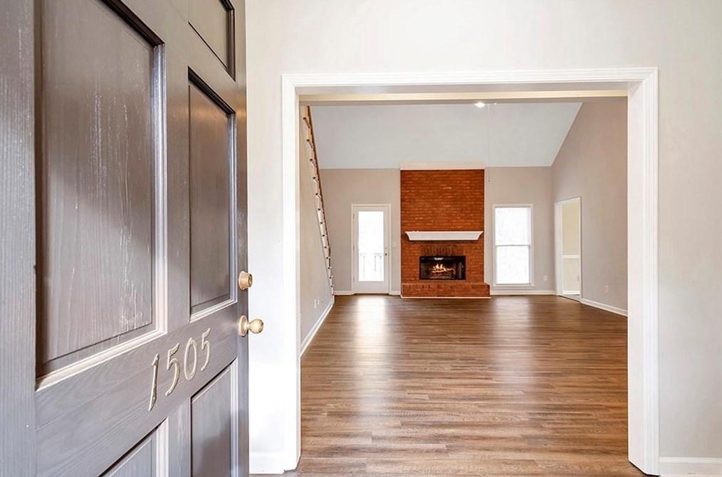 1505 Peachcrest Dr, Lawrenceville GA  30043-2875 exterior