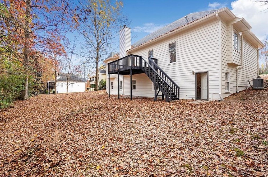 1505 Peachcrest Dr, Lawrenceville GA  30043-2875 exterior