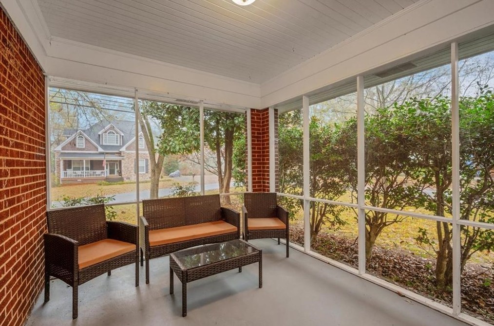 169 Woodlawn Ave, Winder GA  30680-1851 exterior