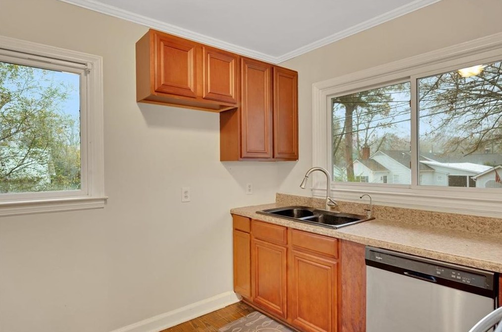 169 Woodlawn Ave, Winder GA  30680-1851 exterior