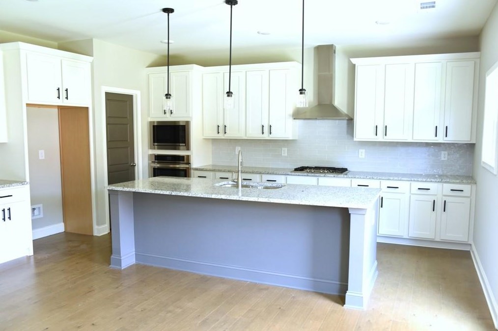 787 Reece Dr, Hoschton, GA 30548