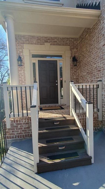 2550 Manor Walk, Decatur GA  30030-1659 exterior