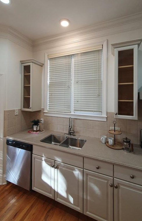 2550 Manor Walk, Decatur GA  30030-1659 exterior