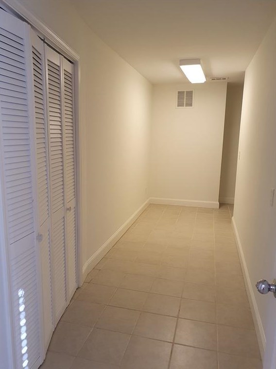 2550 Manor Walk, Decatur GA  30030-1659 exterior