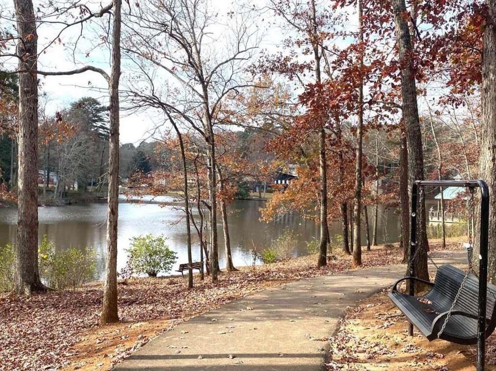 3827 Wake Forest Rd, Decatur GA  30034-5841 exterior