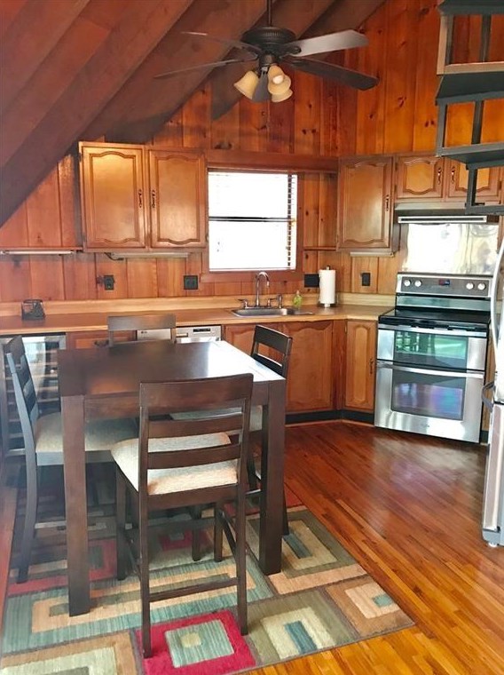 3225 Lake Road Cir, Gainesville, GA 30501