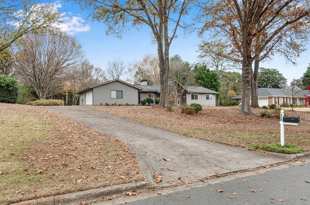 770 Rounsaville Rd, Roswell, GA 30076