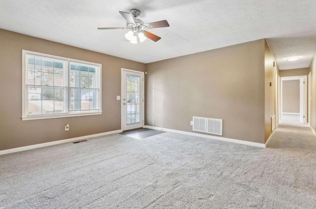 161 Lake Connie Rd, Carrollton, GA 30116