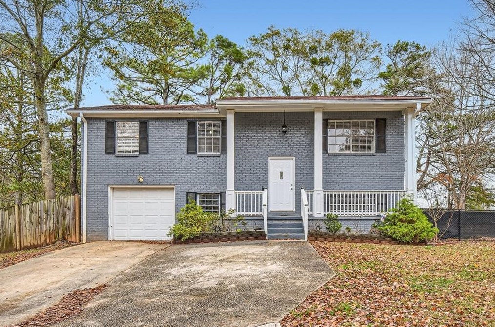 6660 Bedford Rd, Rex, GA 30273