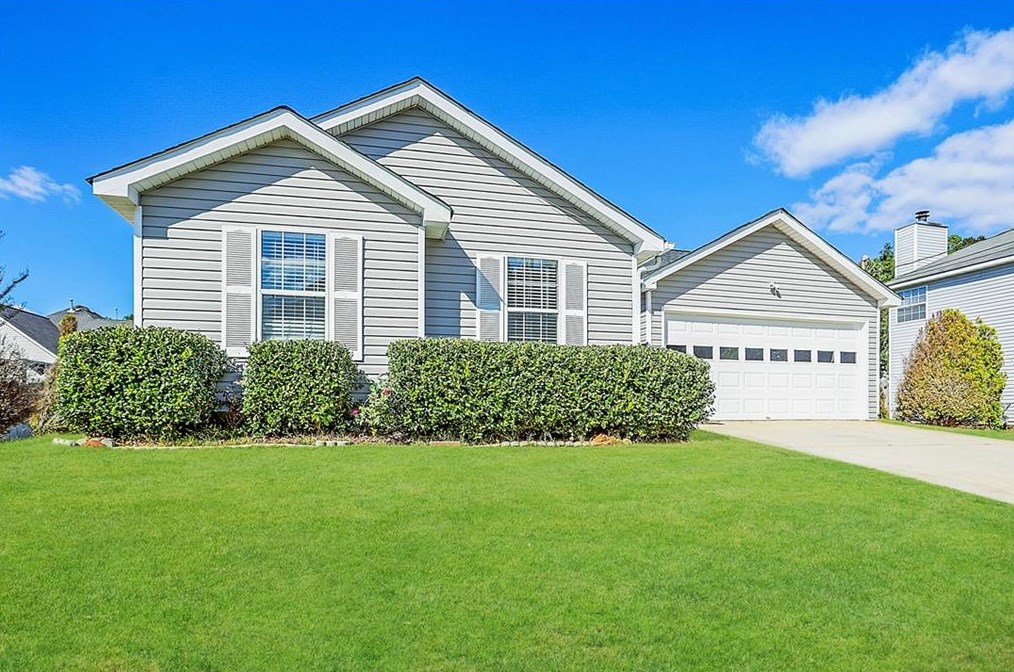 5272 Salem Springs Dr, Lithonia, GA 30038