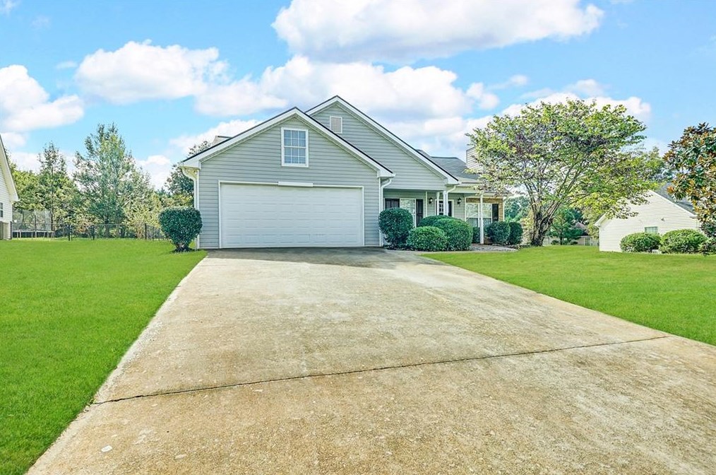 40 Princeton Ct, Porterdale, GA 30016