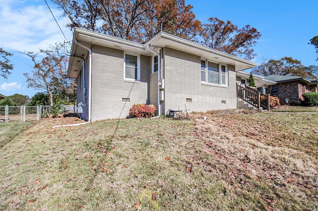 1916 Valencia Rd, Decatur GA  30032-5272 exterior