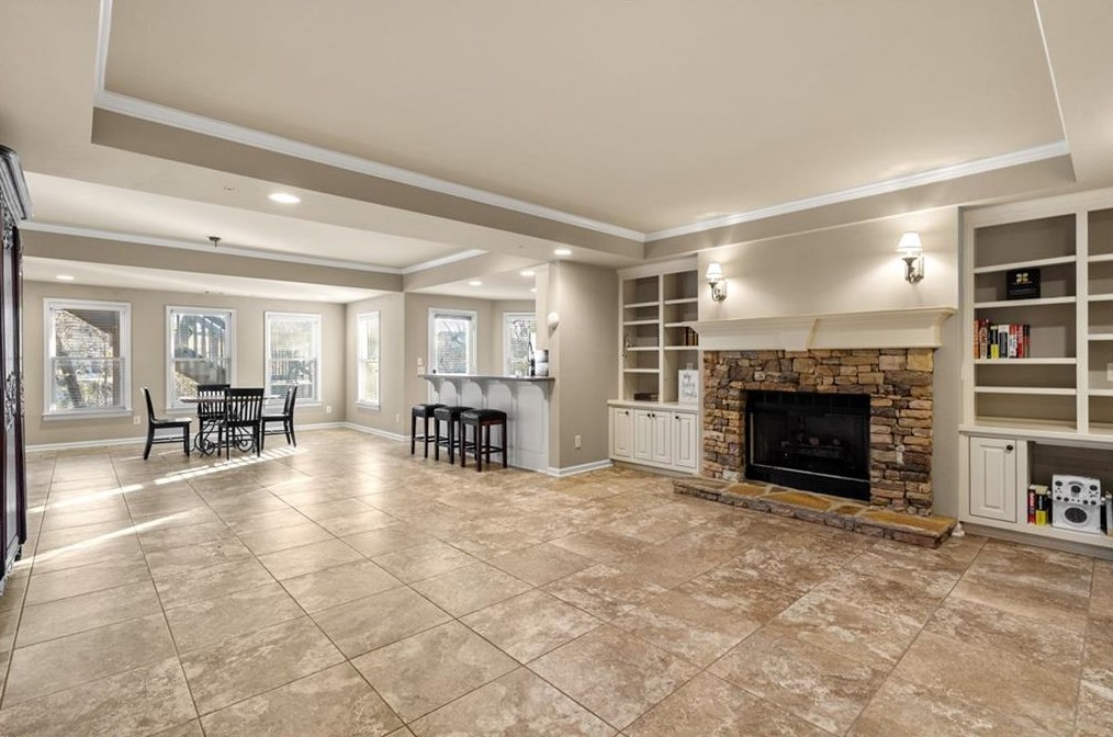 340 Falls Point Trl, Alpharetta GA  30022-8470 exterior