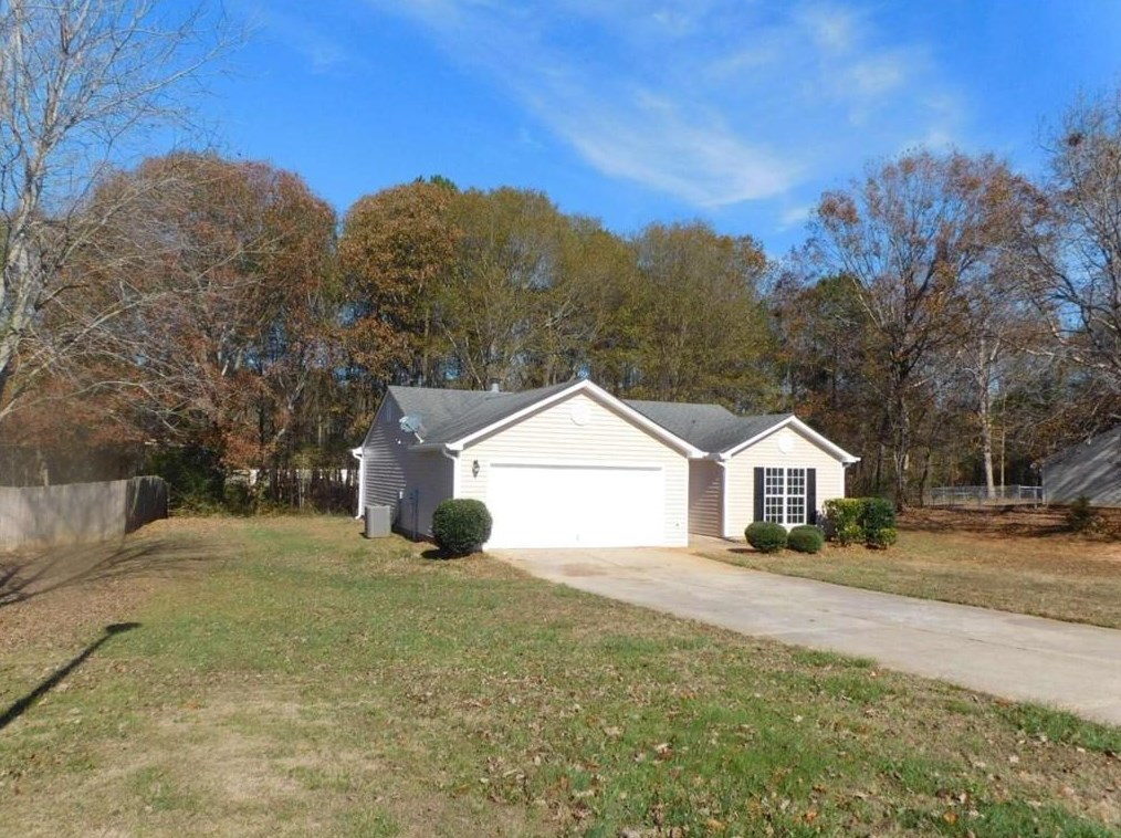 2021 Corbin Dr, Statham, GA 30666