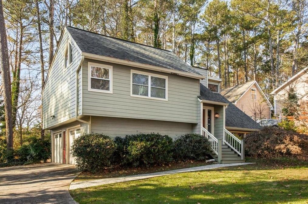 4694 Shallowford Rd, Roswell, GA 30075-3128
