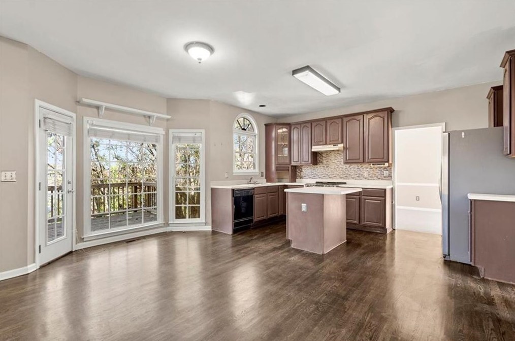 2125 Sweetbirch Trl, Lawrenceville GA  30044-4564 exterior