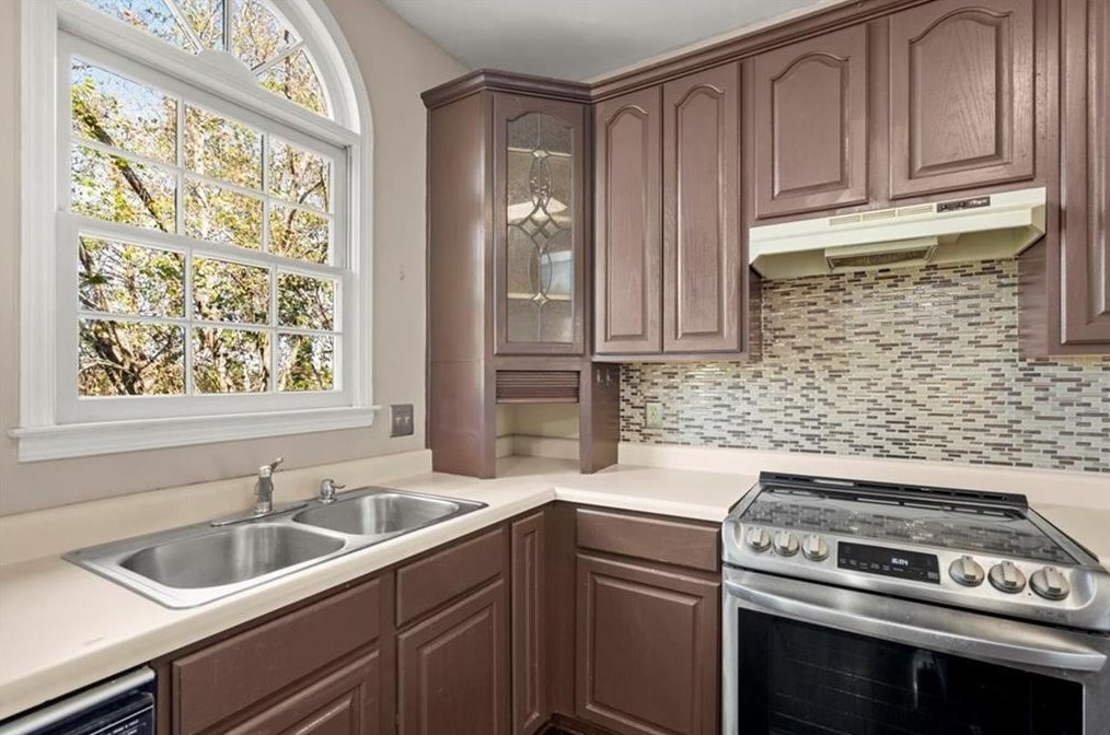 2125 Sweetbirch Trl, Lawrenceville GA  30044-4564 exterior