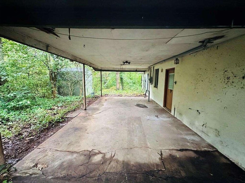 1855 Butlers Ln, Decatur GA  30033-4001 exterior