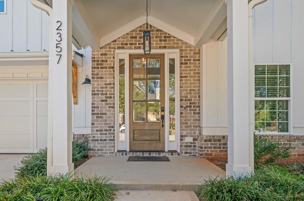 2357 Preston Park Ct, Decatur GA  30032-5200 exterior