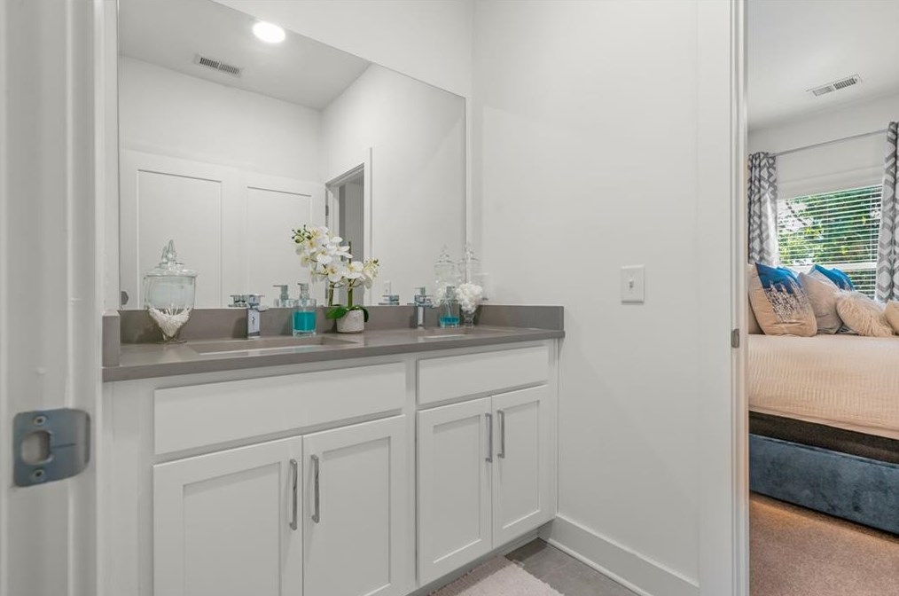 2357 Preston Park Ct, Decatur GA  30032-5200 exterior