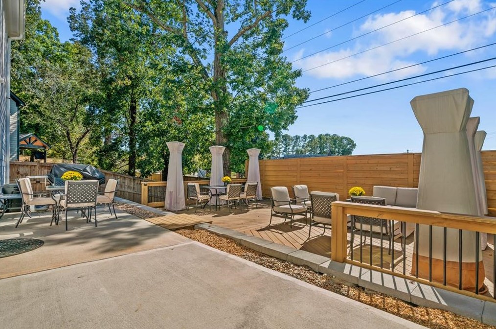 2357 Preston Park Ct, Decatur GA  30032-5200 exterior