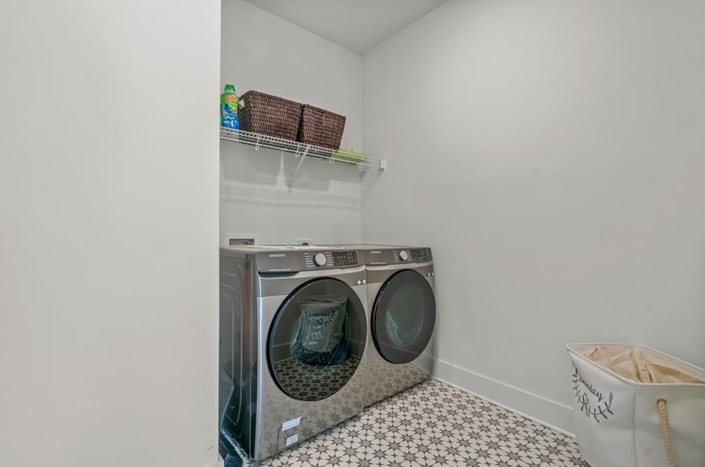 2357 Preston Park Ct, Decatur GA  30032-5200 exterior