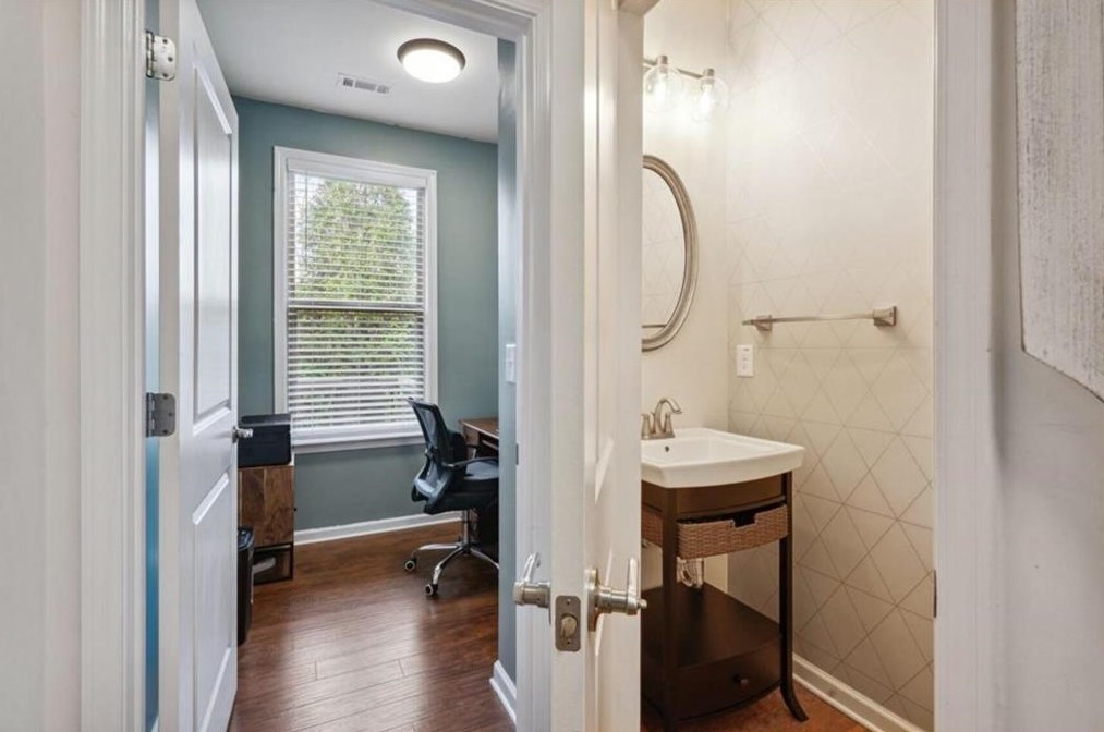 4312 Jameson Ln, Smyrna GA  30082-2506 exterior