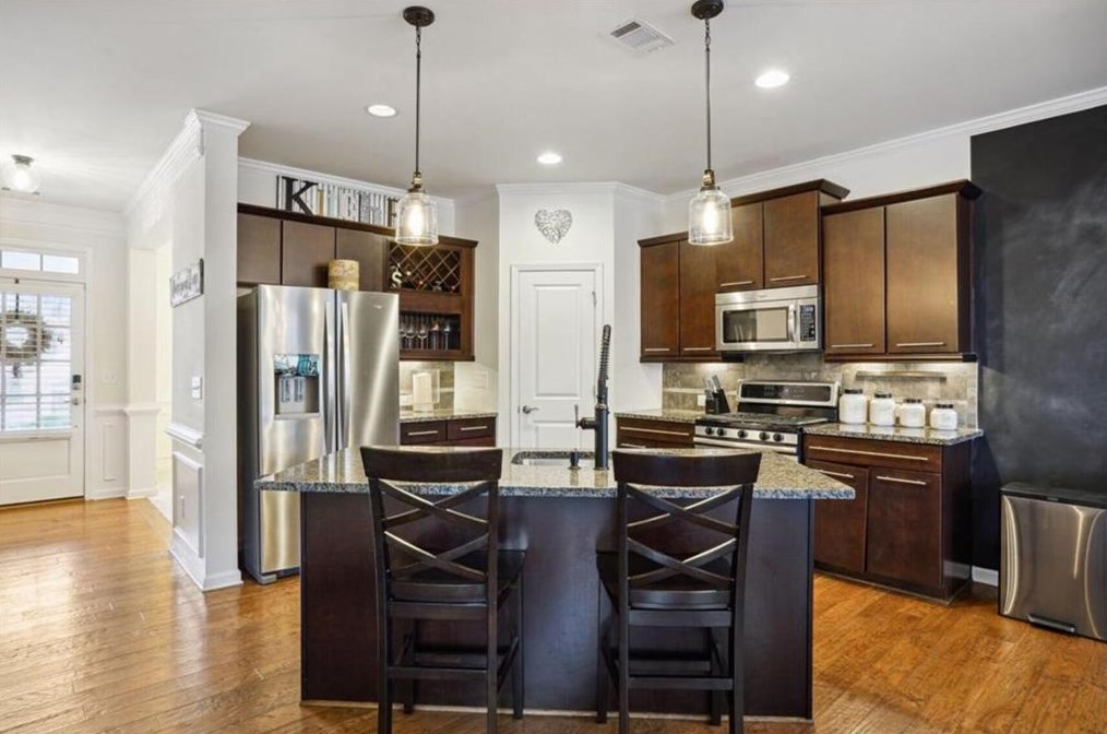 4312 Jameson Ln, Smyrna GA  30082-2506 exterior