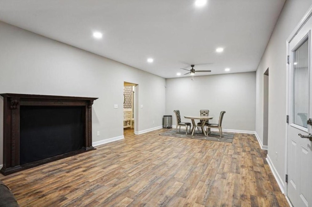 4312 Jameson Ln, Smyrna GA  30082-2506 exterior