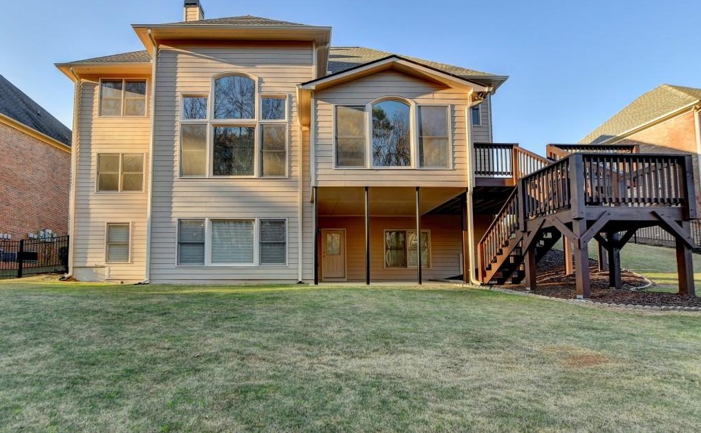 2184 Huntcrest Way, Lawrenceville GA 30043-8126 exterior