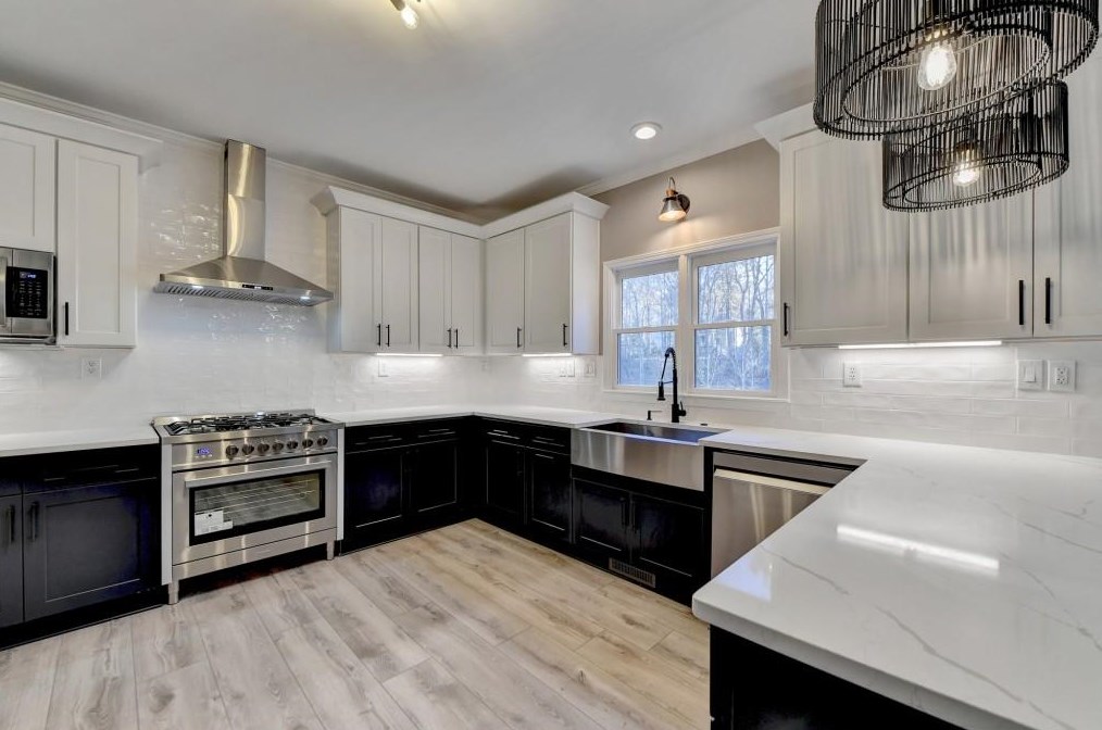 2184 Huntcrest Way, Lawrenceville GA 30043-8126 exterior